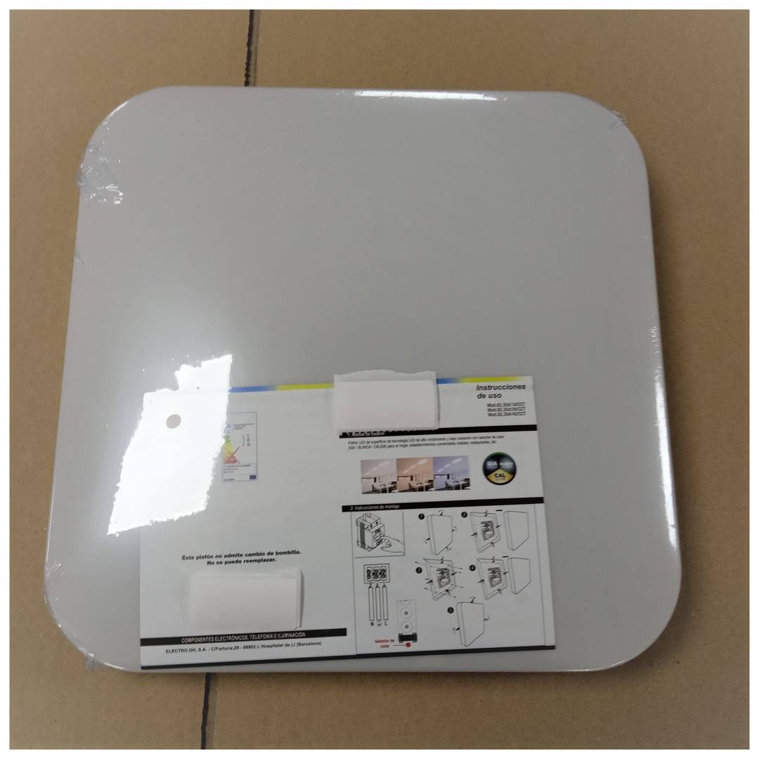 18W square led ceiling light 330 mm surface with color selector (day / white / warm) 1260 lumens