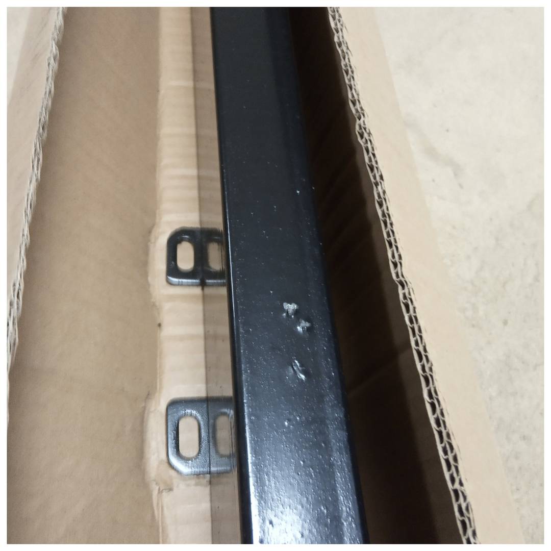 Bancada per a sala d'espera amb cadires ergonòmiques negres de 4 places