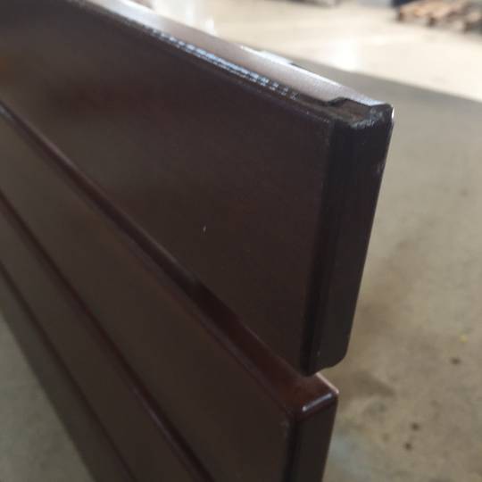 Sedile doccia ribaltabile. Sedia pieghevole per anziani in legno tropicale e alluminio 900x338mm