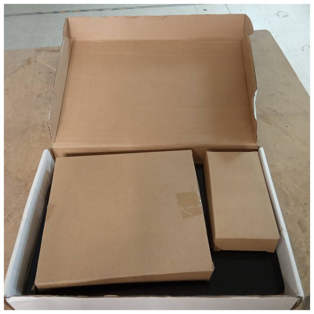 Dubbele TV-plank voor bevestiging aan de muur 38x28cm