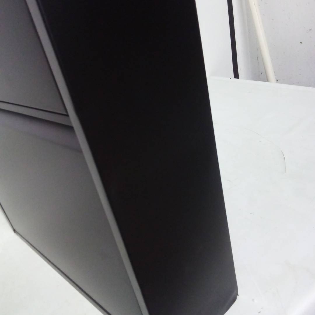 Scarpiera in metallo con 4 scomparti neri