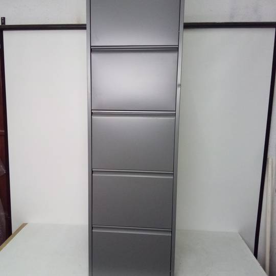 Zapatero metálico con 5 compartimentos gris oscuro