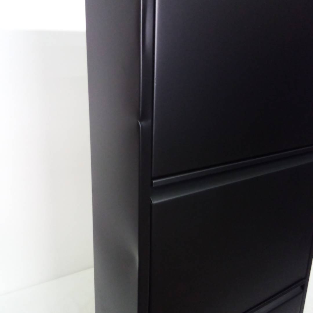 Zapatero metálico con 3 compartimentos negro