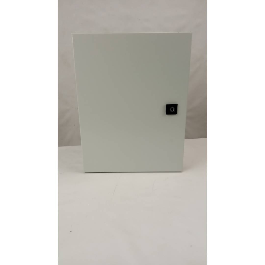 Caixa de distribuição elétrica metálica com proteção IP66 para fixação na parede 350x450x200mm