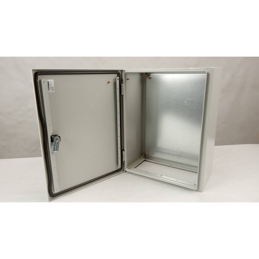 Caixa de distribuição elétrica metálica com proteção IP66 para fixação na parede 350x450x200mm