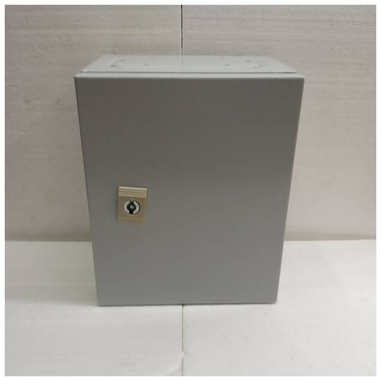 Waterproof metal electrical distribution box with IP54 protection for wall mounting 250x150x200mm