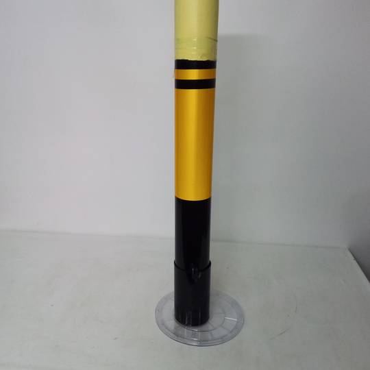 Dissuasor de aço com base enterrada removível 110x1000mm