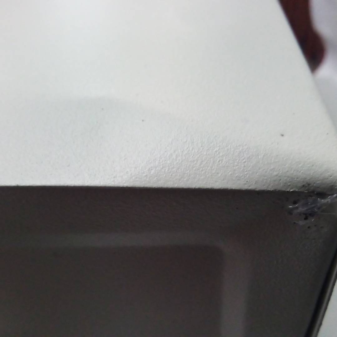 Metalen schoenenrek met 3 witte vakken