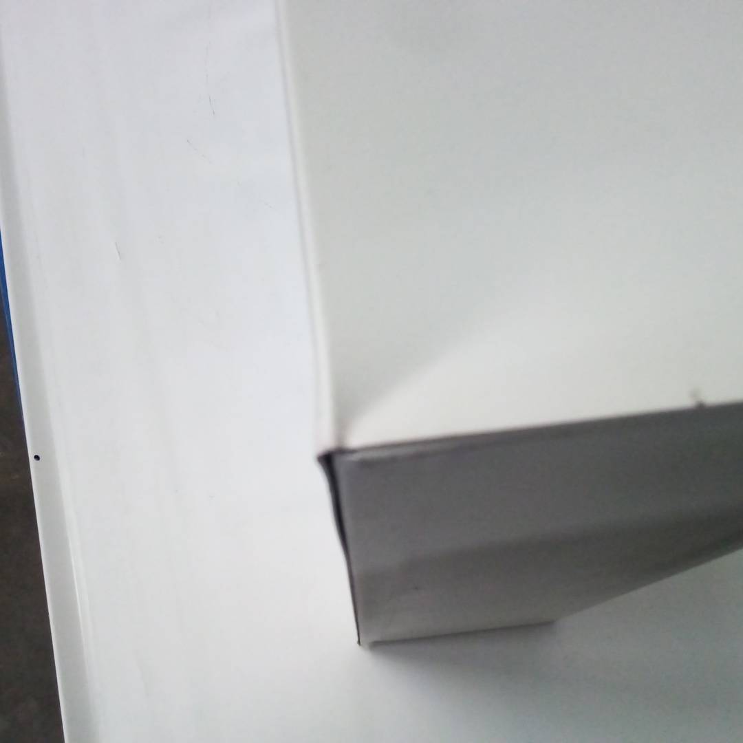 Metalen schoenenrek met 3 witte vakken