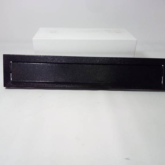 Skrzynki pocztowe do drzwi i ogrodzeń ze stali czarnej