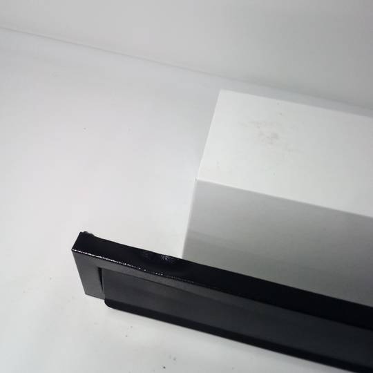 Boîtes aux lettres pour portes et clôtures en acier noir