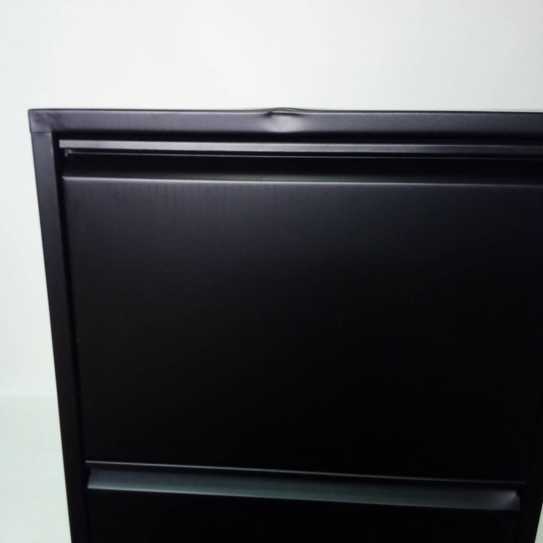 Schuhregal aus Metall mit 5 schwarzen Fächern