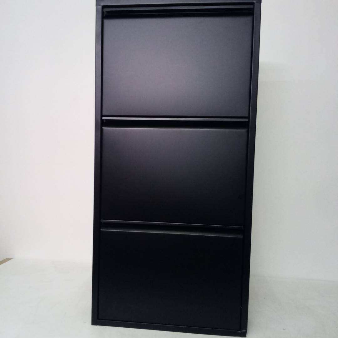 Zapatero metálico con 3 compartimentos negro