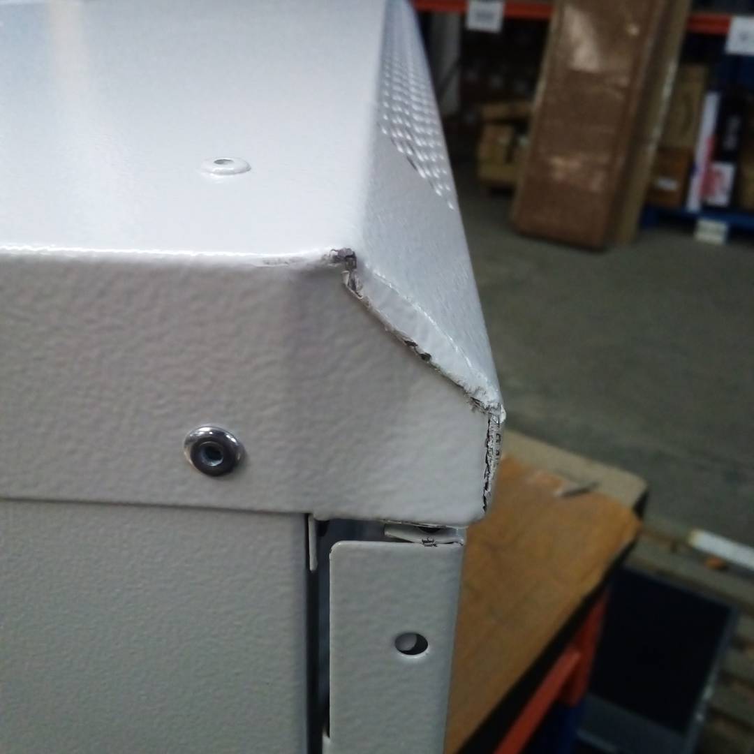 19'' 6U 600x450x372 mm SOHORack wandrekkast van RackMatic, wit RAL 9035
