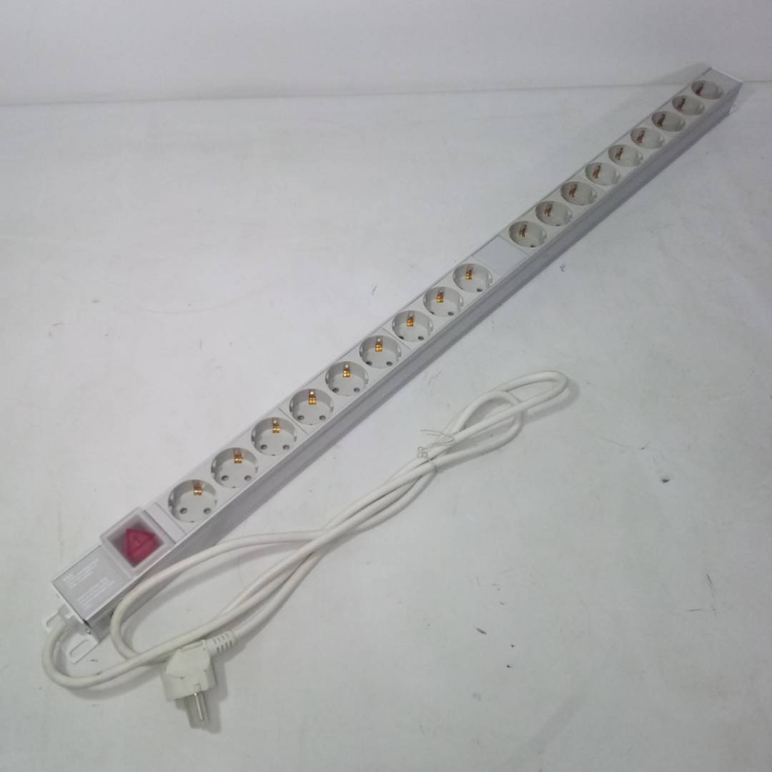 Multipresa rack RackMatic 19