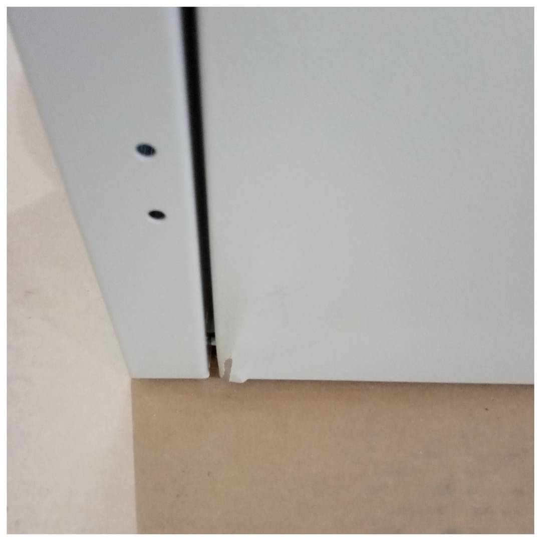 Armari rack 19'' de peu 42U 800x1000x1980mm MobiRack de RackMatic Blanc i porta de vidre temperat