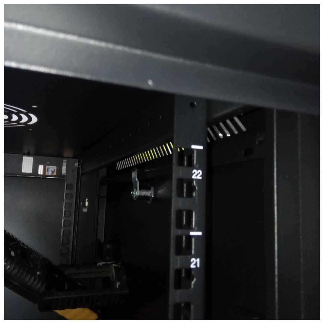 Wall Rack Cabinet 19