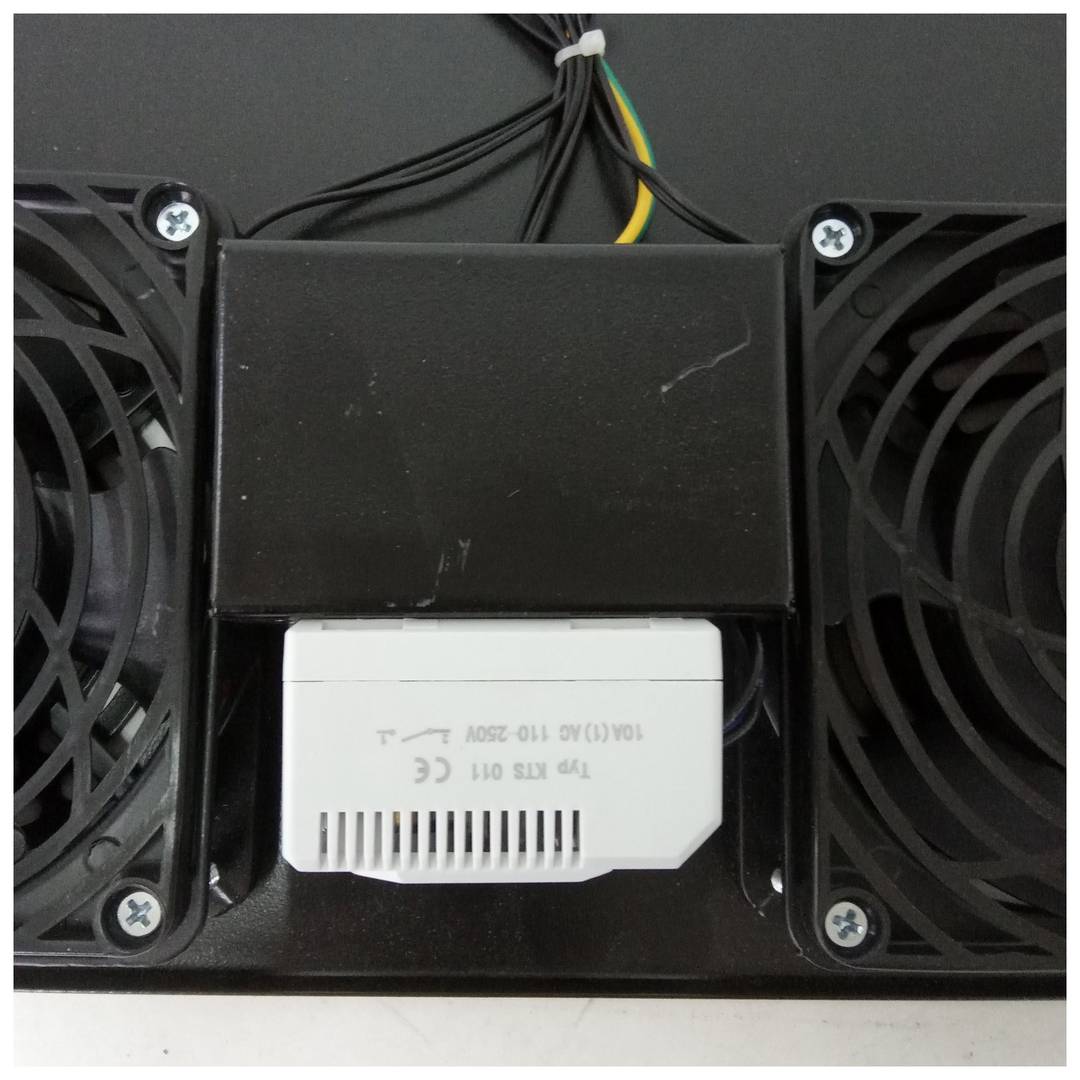 Upper cover 2 thermostat fans for MobiRack/MobiRackHQ