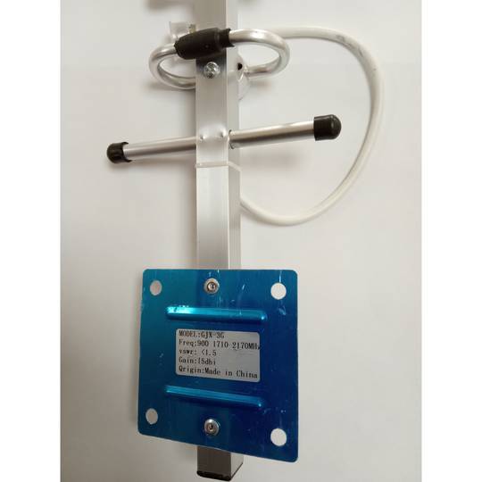 Yagi-antenne voor GSM 3G-repeater 900 1710 2180 MHz N-connector