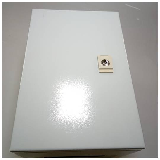 Scatola di distribuzione elettrica in metallo con protezione IP65 per fissaggio a parete 300x200x200mm