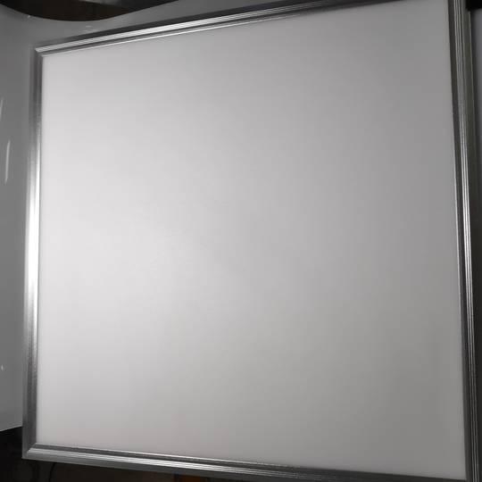 Pannello LED 595x595mm 40W 6000 lumen bianco neutro ricondizionato