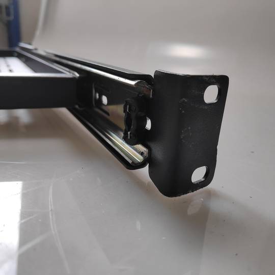 Teleskopboden für Rack 19 von 1HE und Tiefe 550mm 500-600mm