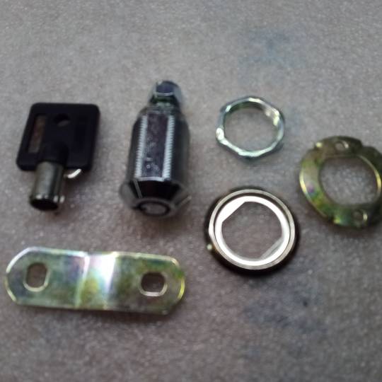 Pany de lleva de 27mm x M18 amb clau tubular
