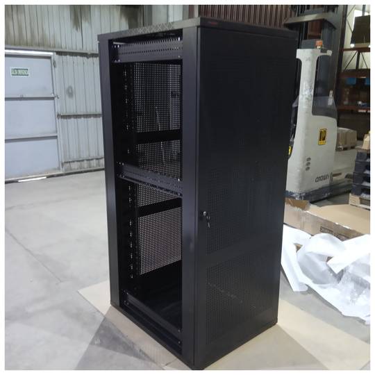 Rackschrank 19'' stehend 42HE 800x1000x2000mm MobiRack von RackMatic