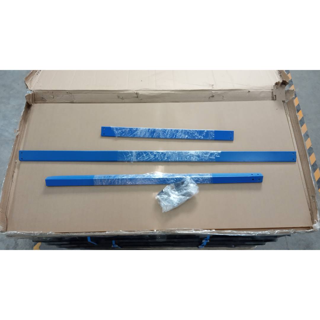 Work table for workshop. Metal workbench and MDF board. 275kg