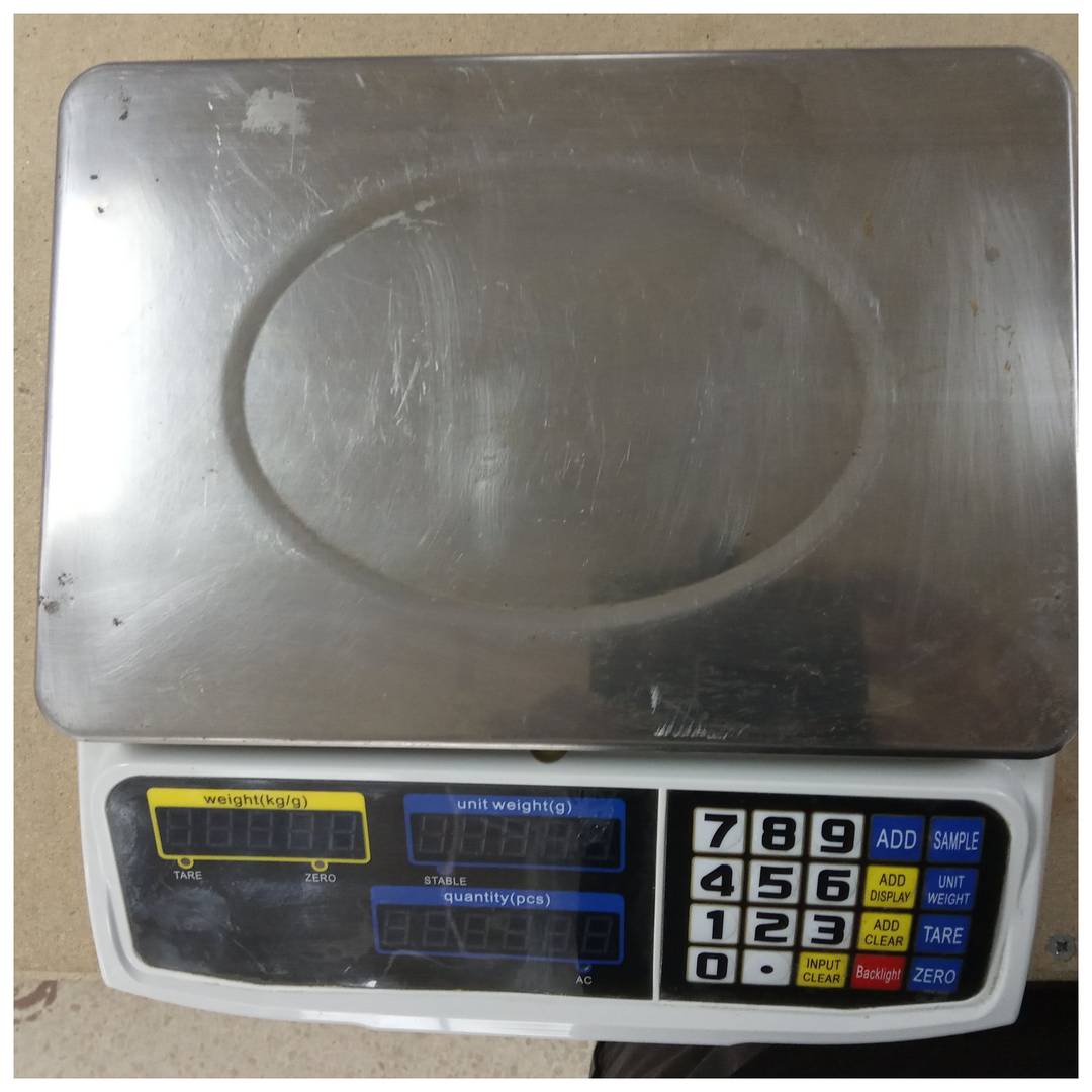 Waga stołowa z tacą 300x205 mm Waga sklepowa 30 kg