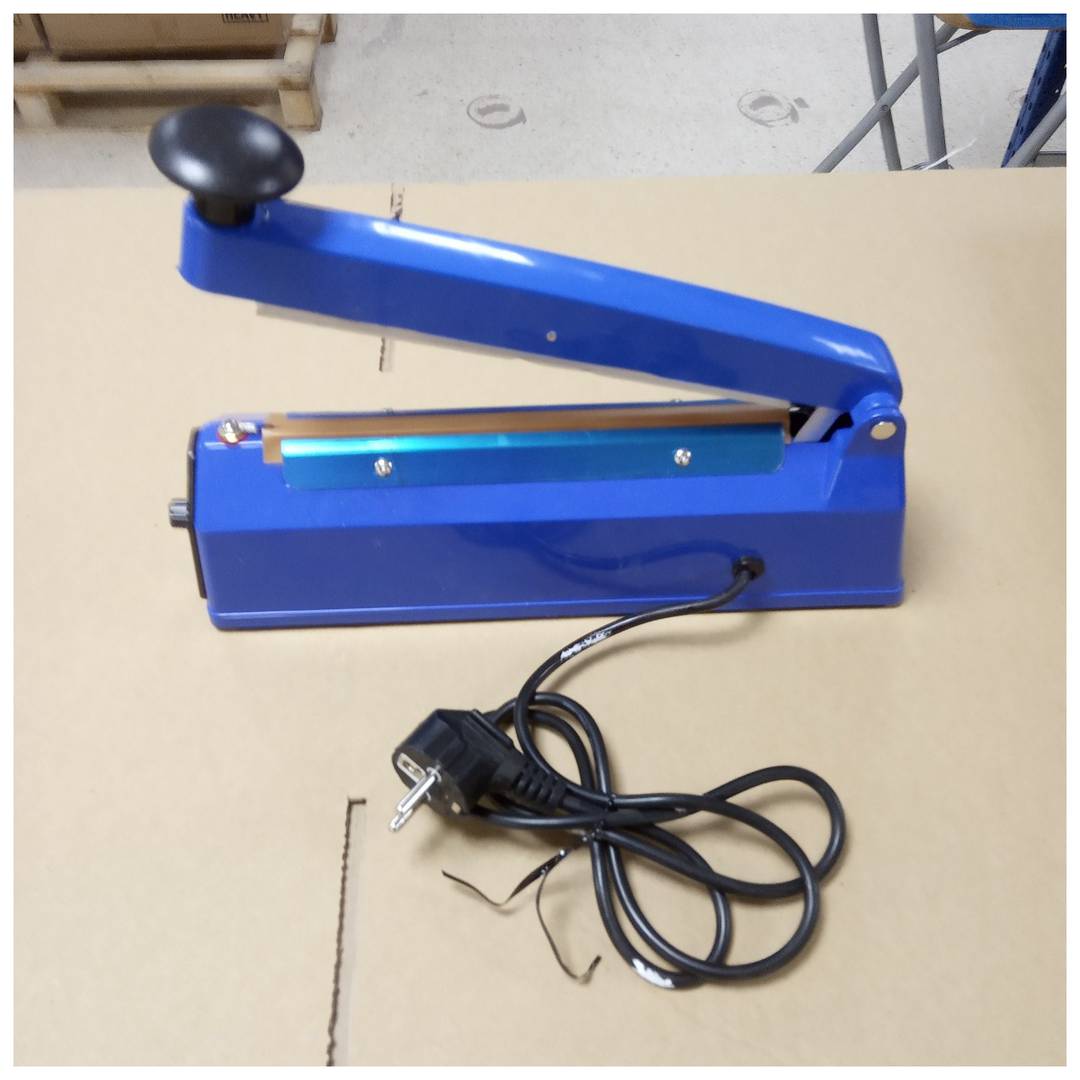 Thermal sealer for closing plastic bags by heat of 30cm
