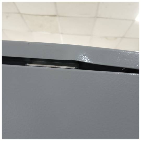 Scatola di distribuzione elettrica in metallo con protezione IP65 per montaggio a parete 500x500x300mm