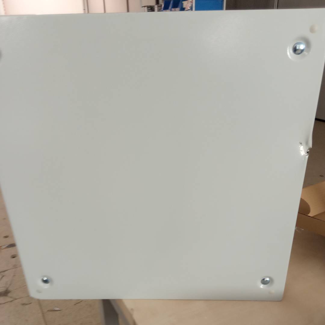 Coffret électrique en métal avec protection IP65 pour montage mural 500x500x200mm