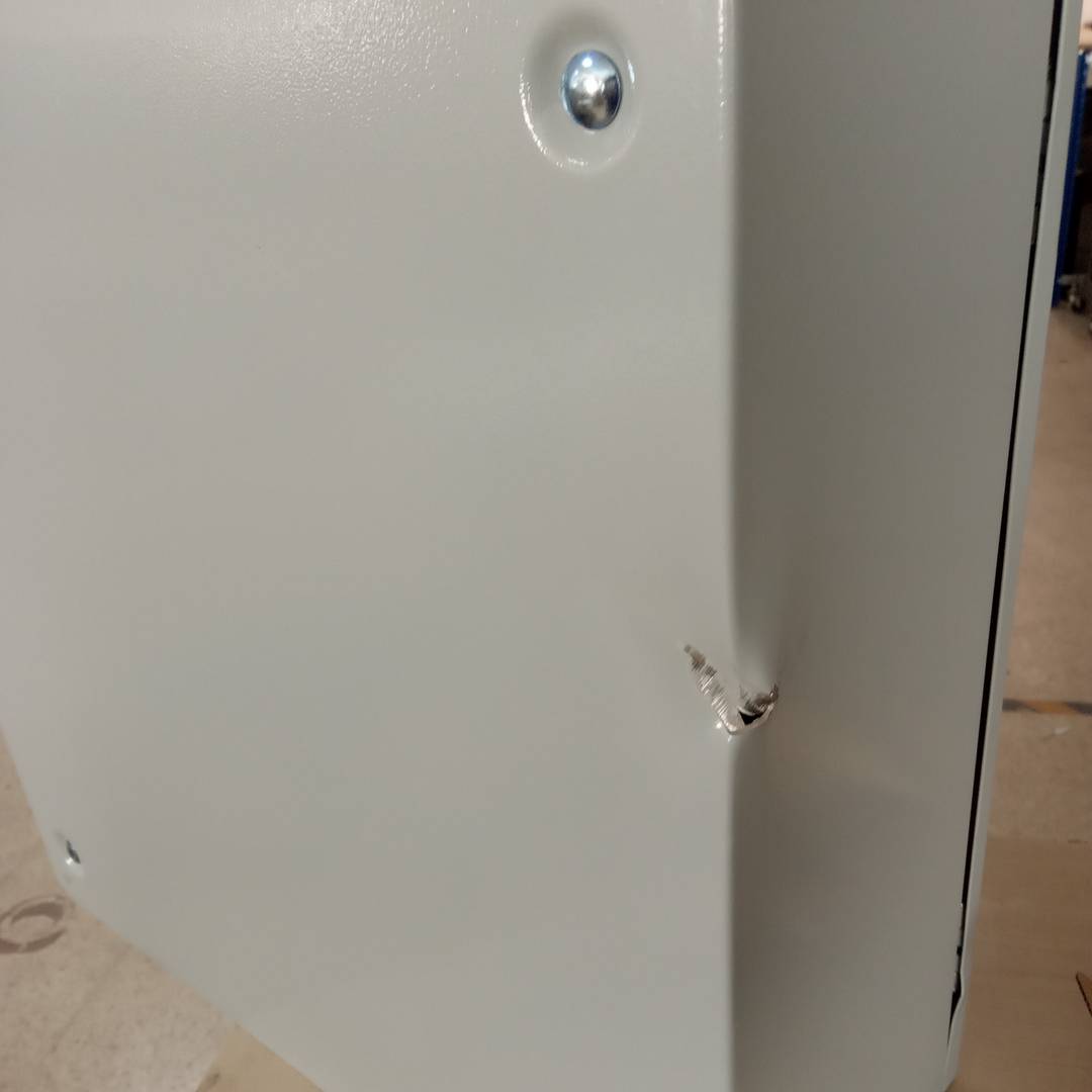 Coffret électrique en métal avec protection IP65 pour montage mural 500x500x200mm