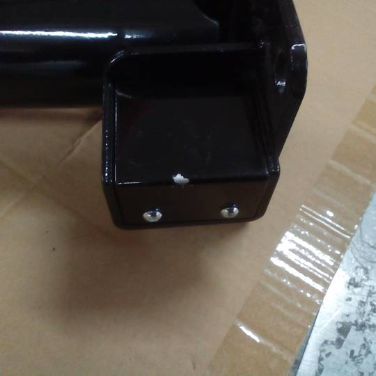 Barrera d'aparcament abatible plegable amb pany tipus 'T'