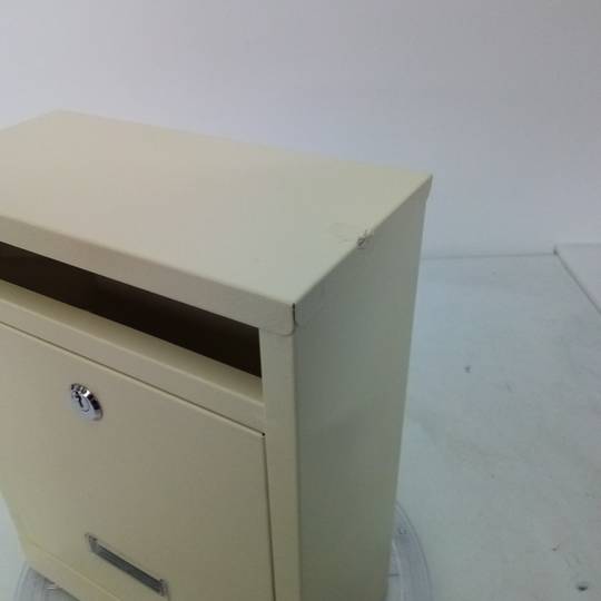 Caixa de correio metálica para cartas e correspondência em branco marfim 24 x 12 x 31 cm