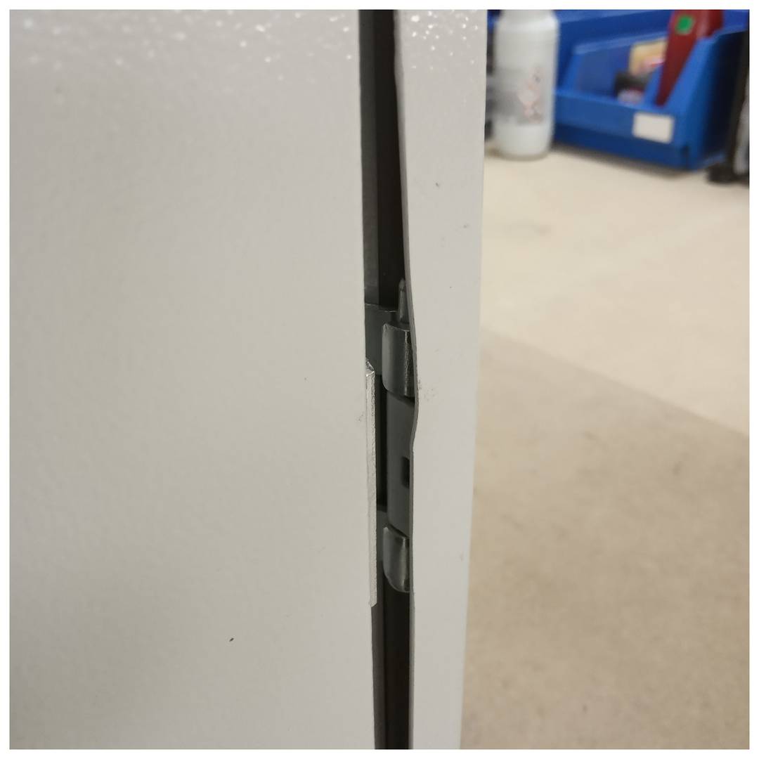 Boîtier de distribution électrique en métal avec protection IP65 pour montage mural 300x200x150mm