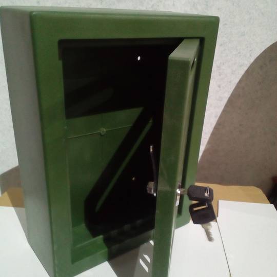 Kunststoffbriefkasten für Briefe und Post grün 205x80x273mm
