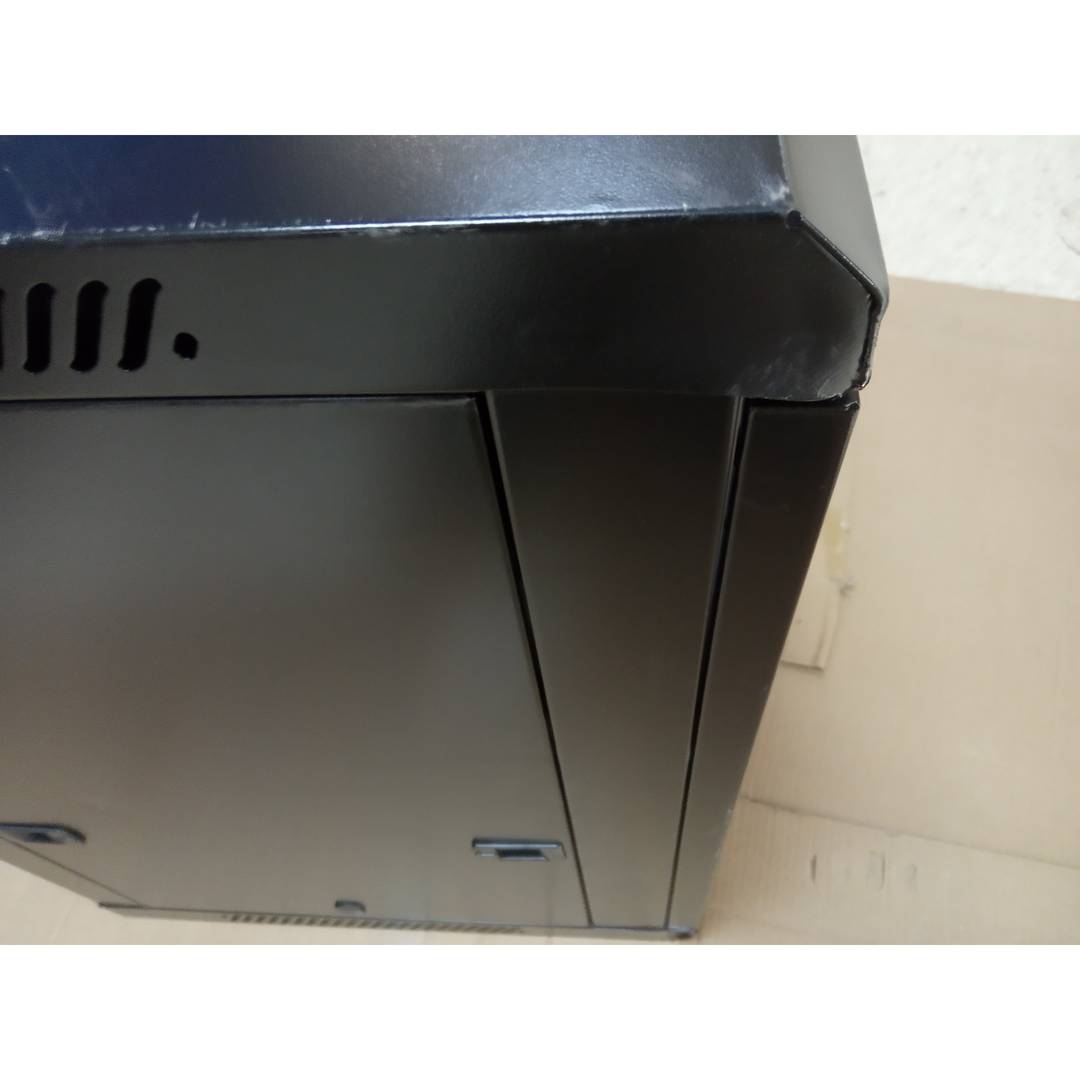 Armoire rack murale 19