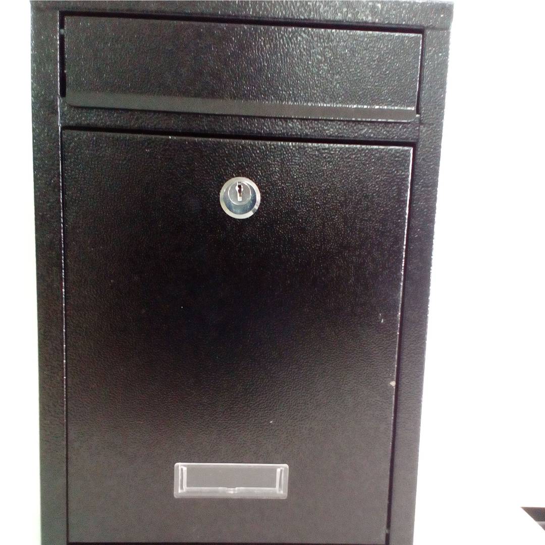 Metal mailbox for letters and postal mail in black 215 x 82 x 315 mm