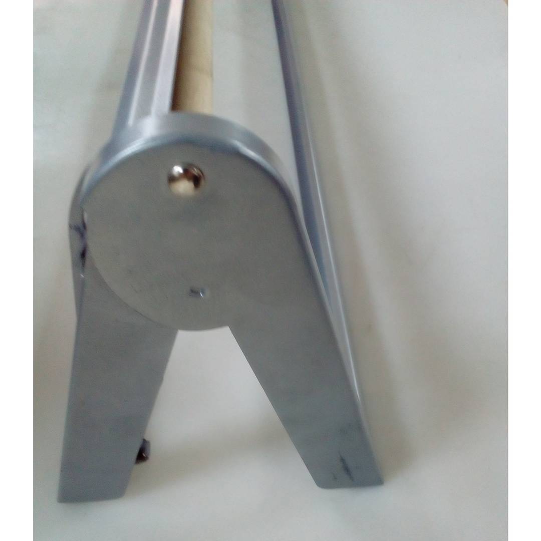 Porta-rotlles de taulell. Dispensador de paper d'embalatge en bobines de fins a 92 cm
