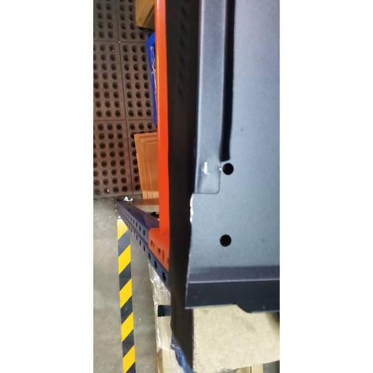 Rack cabinet 19