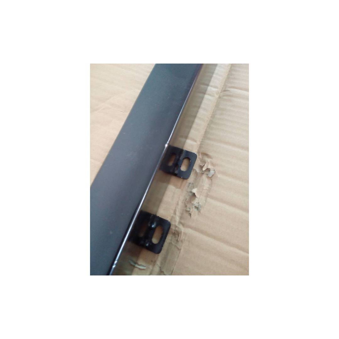 Bancada para sala de espera con sillas ergonómicas negras de 4 plazas