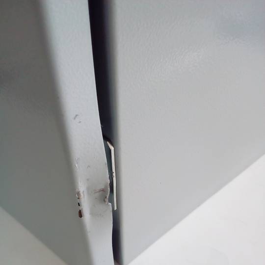 Metal electrical distribution box with IP65 protection for wall fixing 400x300x150mm