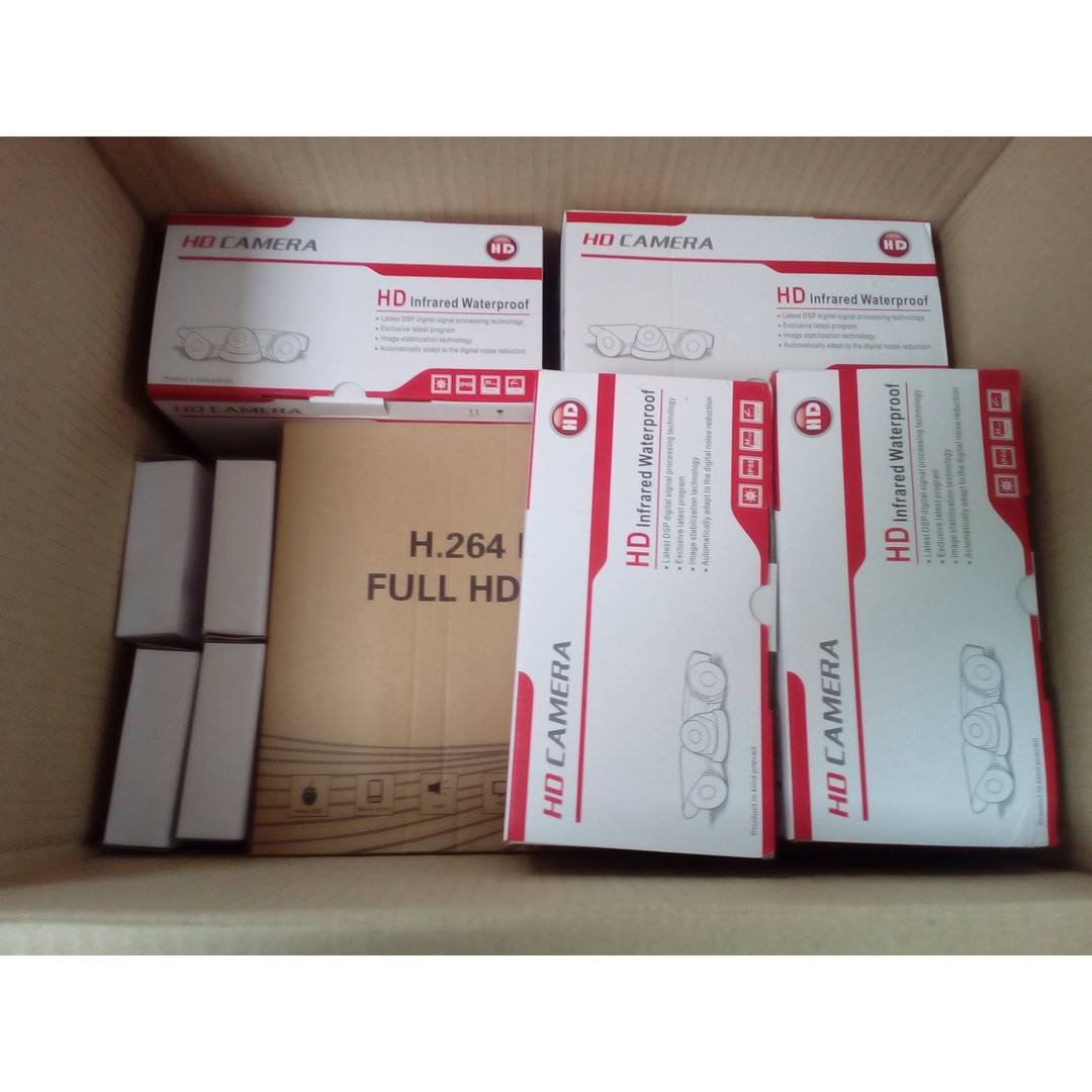 =1 Kit video-vigilancia DVR 4 cámaras peana (HDMI VGA CVBS IP)