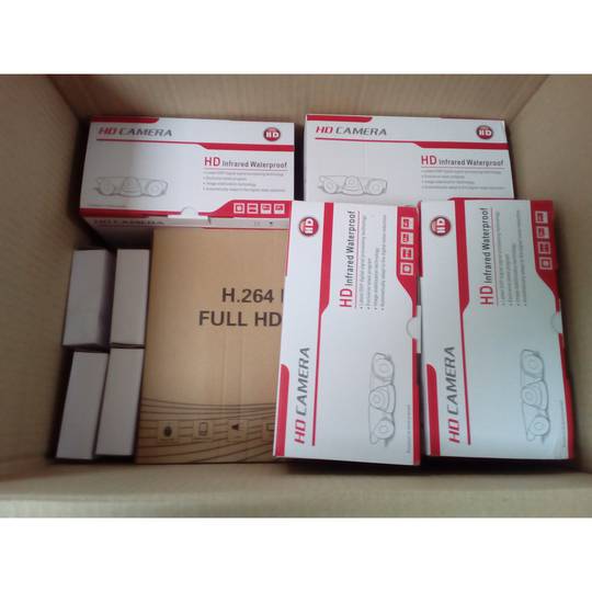 =1 Kit video-vigilancia DVR 4 cámaras peana (HDMI VGA CVBS IP)