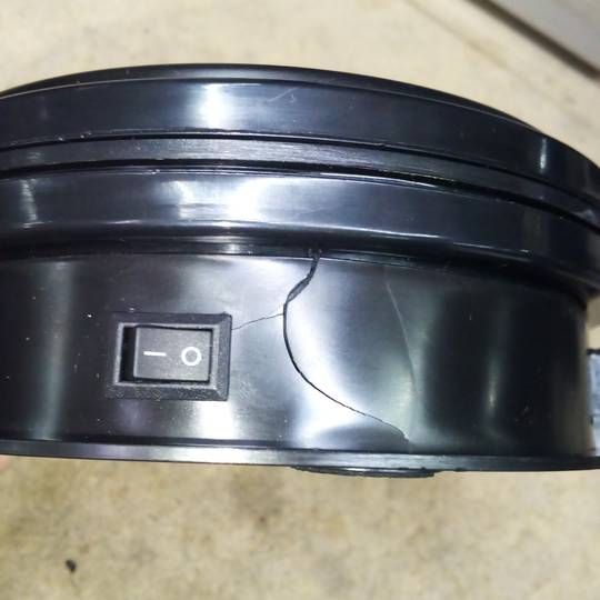 15 cm elektrischer Drehsockel. Schwarze rotierende Plattform