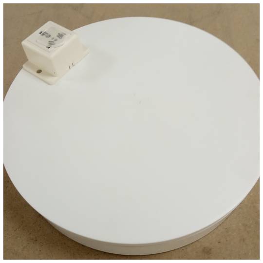 Base pivotante électrique de 30 cm. Plateforme rotative blanche avec prise