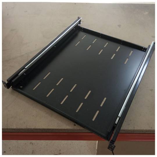 Adjustable telescopic shelf for 19
