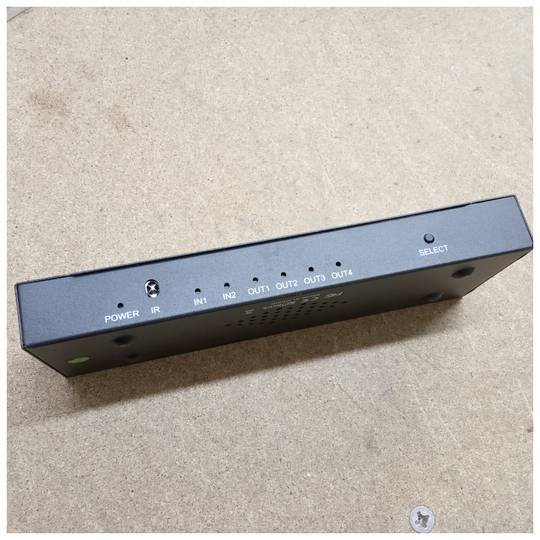2x4 4K 3D ports HDMI 1.4b selector and multiplier
